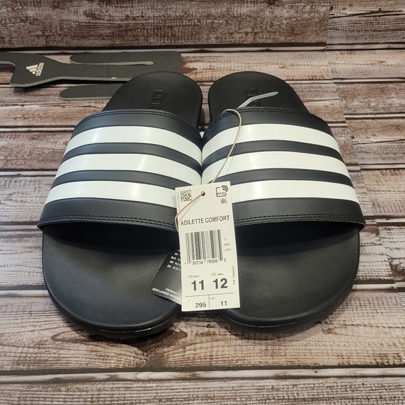 NEW Unisex Adilette Comfort Slide - Picture 2 of 9
